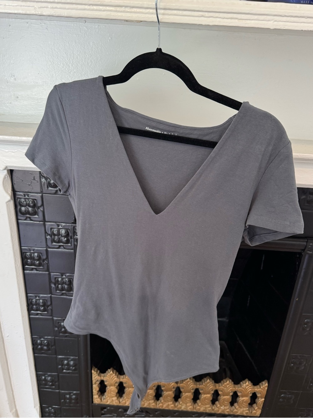 Abercrombie & Fitch Gray Deep V Short Sleeve Tee